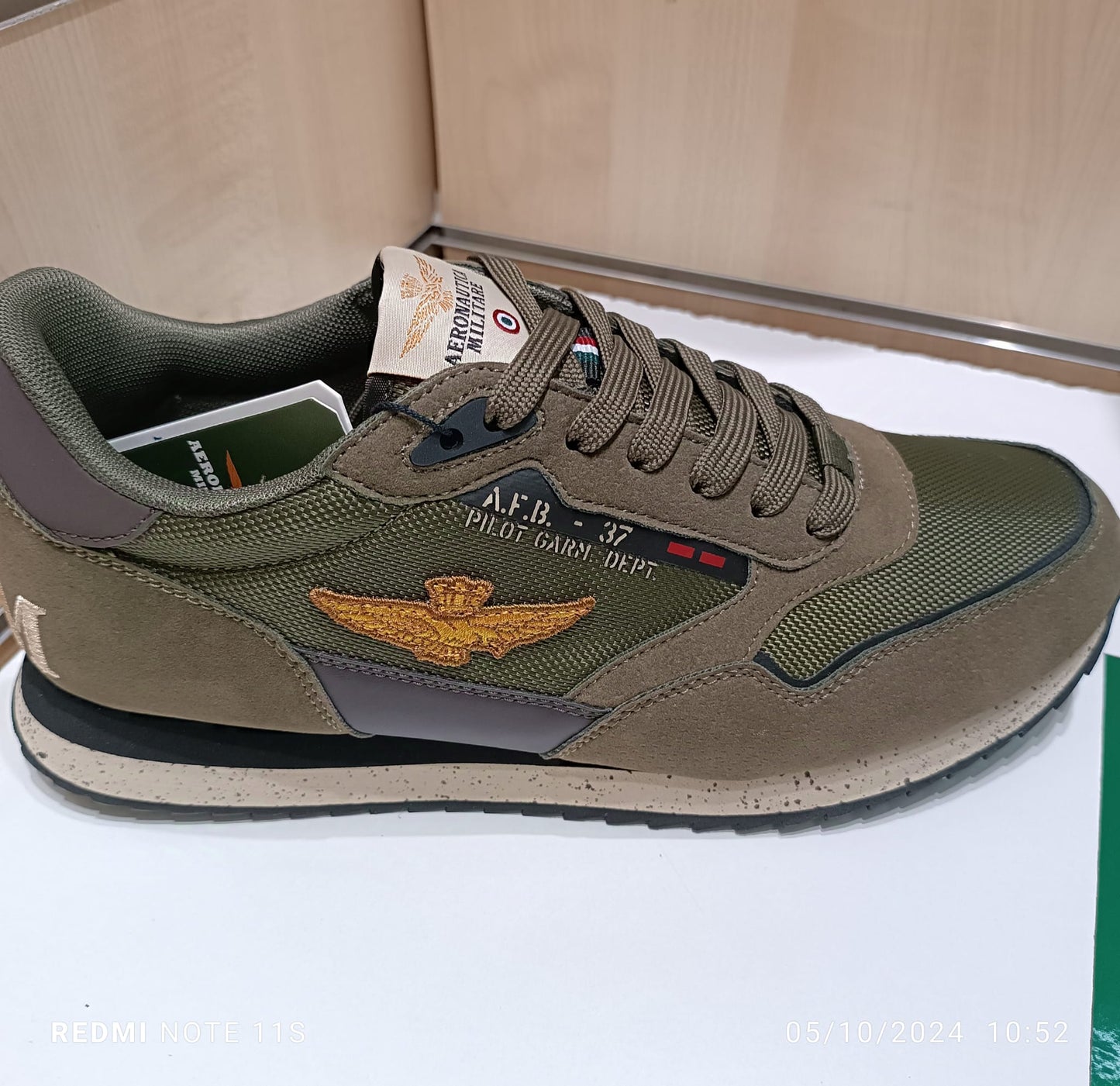 242SC288CT3379  Snakers verde Aeronautica Militare cod.103