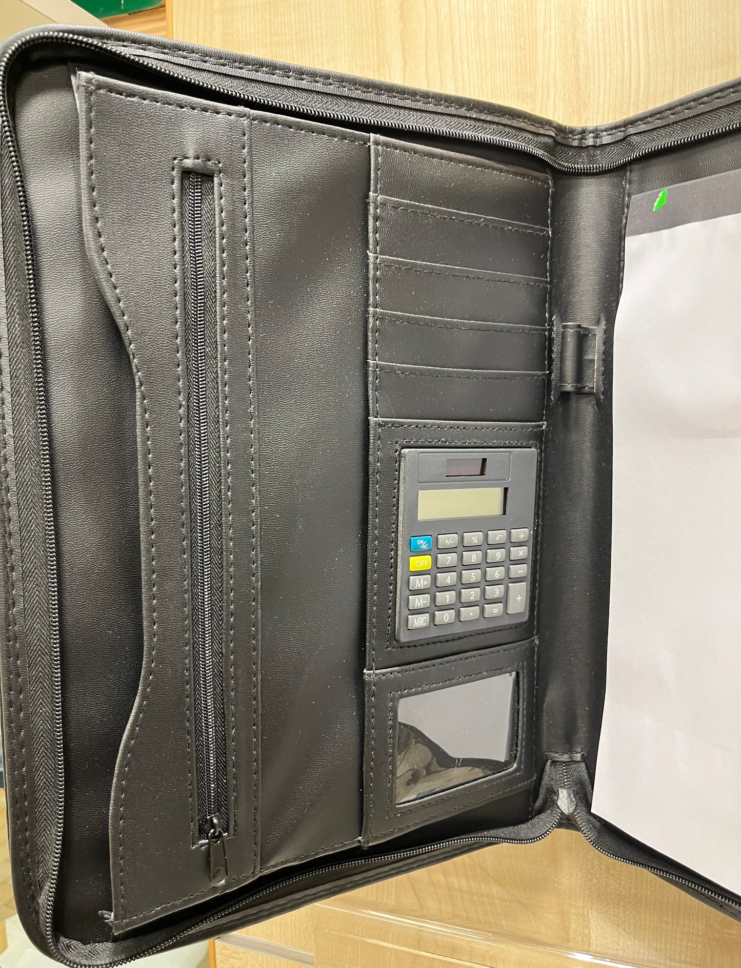 Cartellina pelle Carabinieri con calcolatrice e tasche  interne