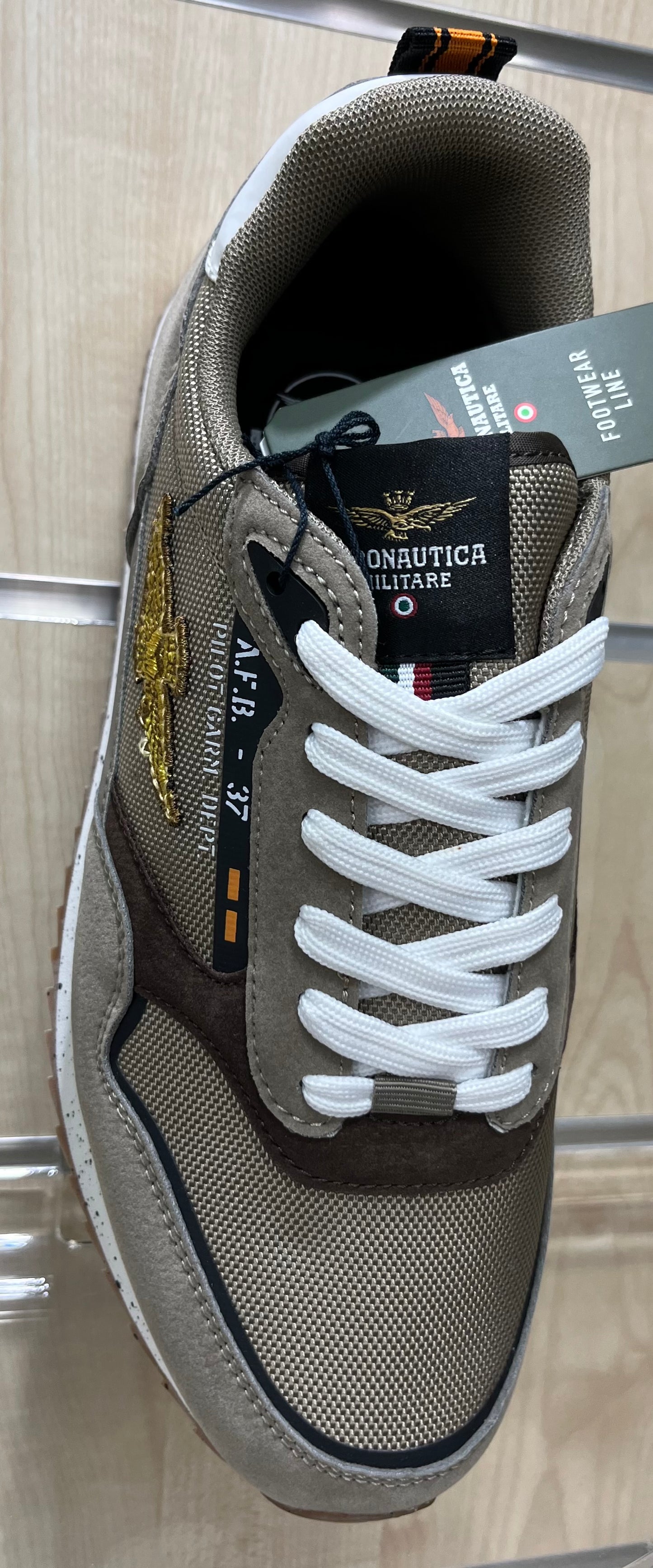 Sneakers Aeronautica Militare Kaki nuova collezione