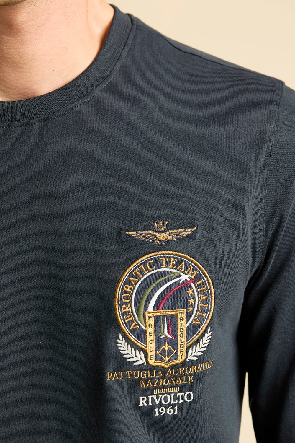 252TS2467UJ00703  T-shirt P.A.N. ricamata in cotone